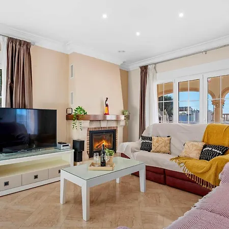 Gema - Plusholidays Villa Calpe